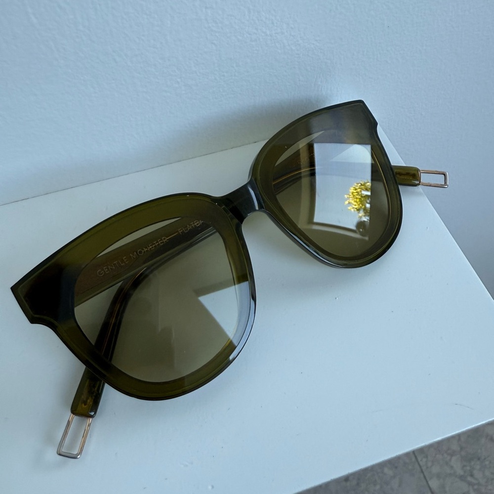 Gentle Monster Olive Sunglasses